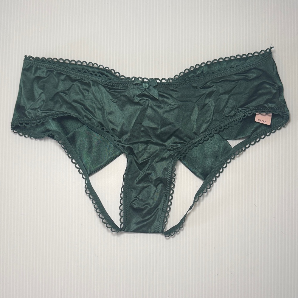 VS Cheeky Panty Bundle XS - Picture 2 of 9